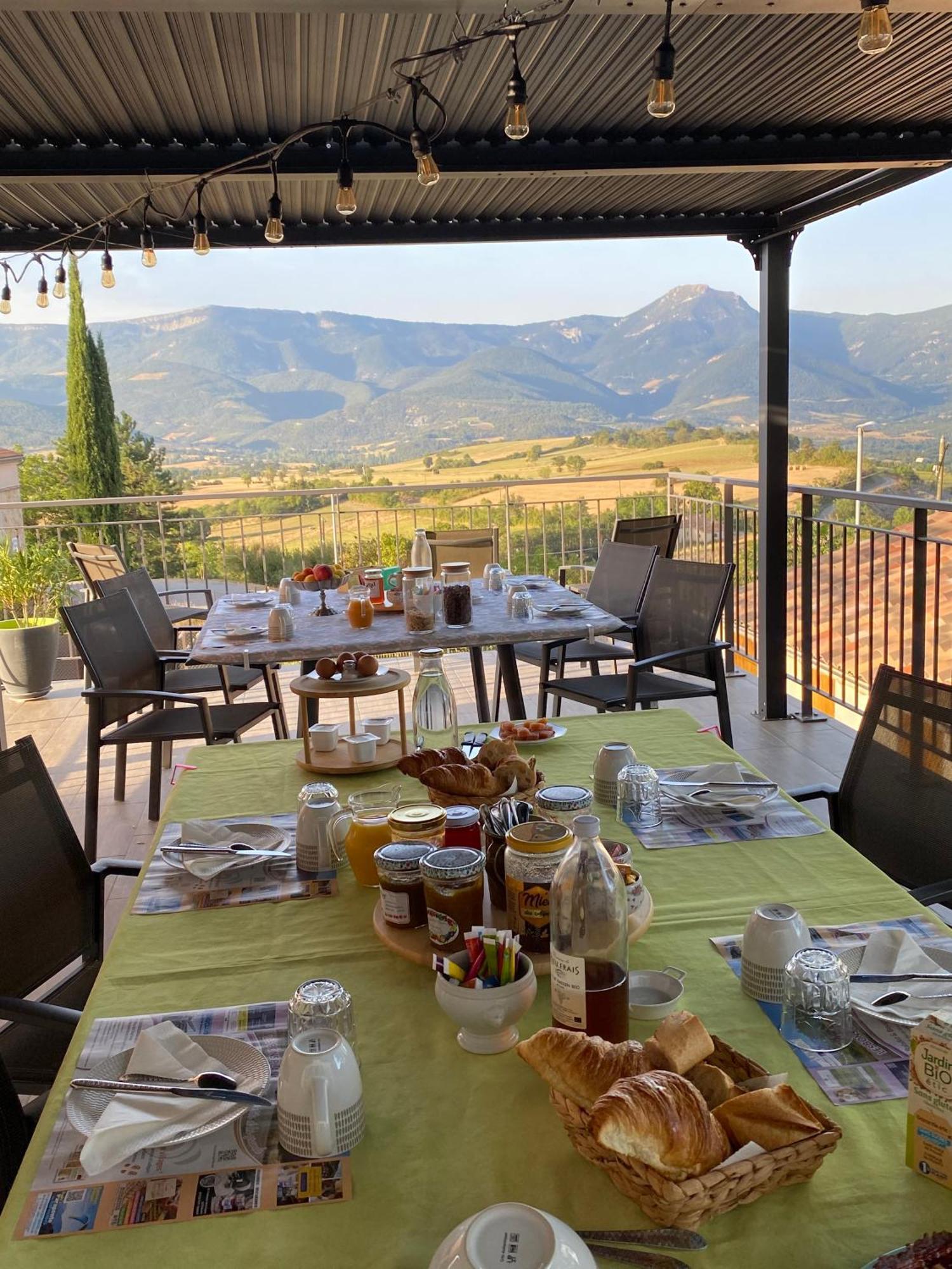 Atypique Detour Bed & Breakfast Rosans Exterior foto